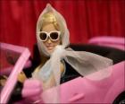 Barbie araç sürüş